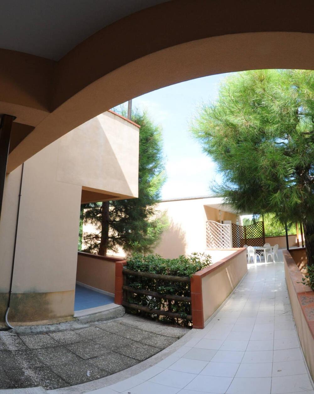 Centro Vacanze Mirage Torre di Palme Exterior foto